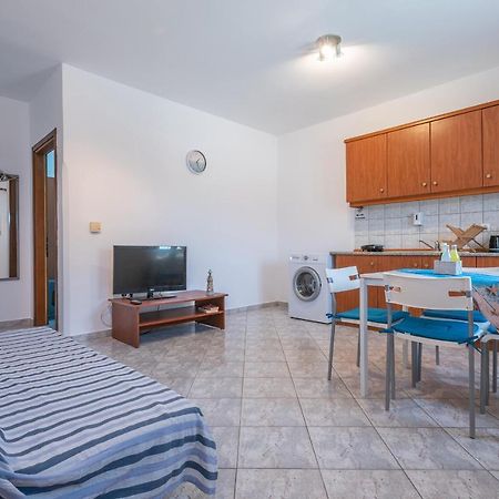 A & K Vacation House Varos Ngoại thất bức ảnh